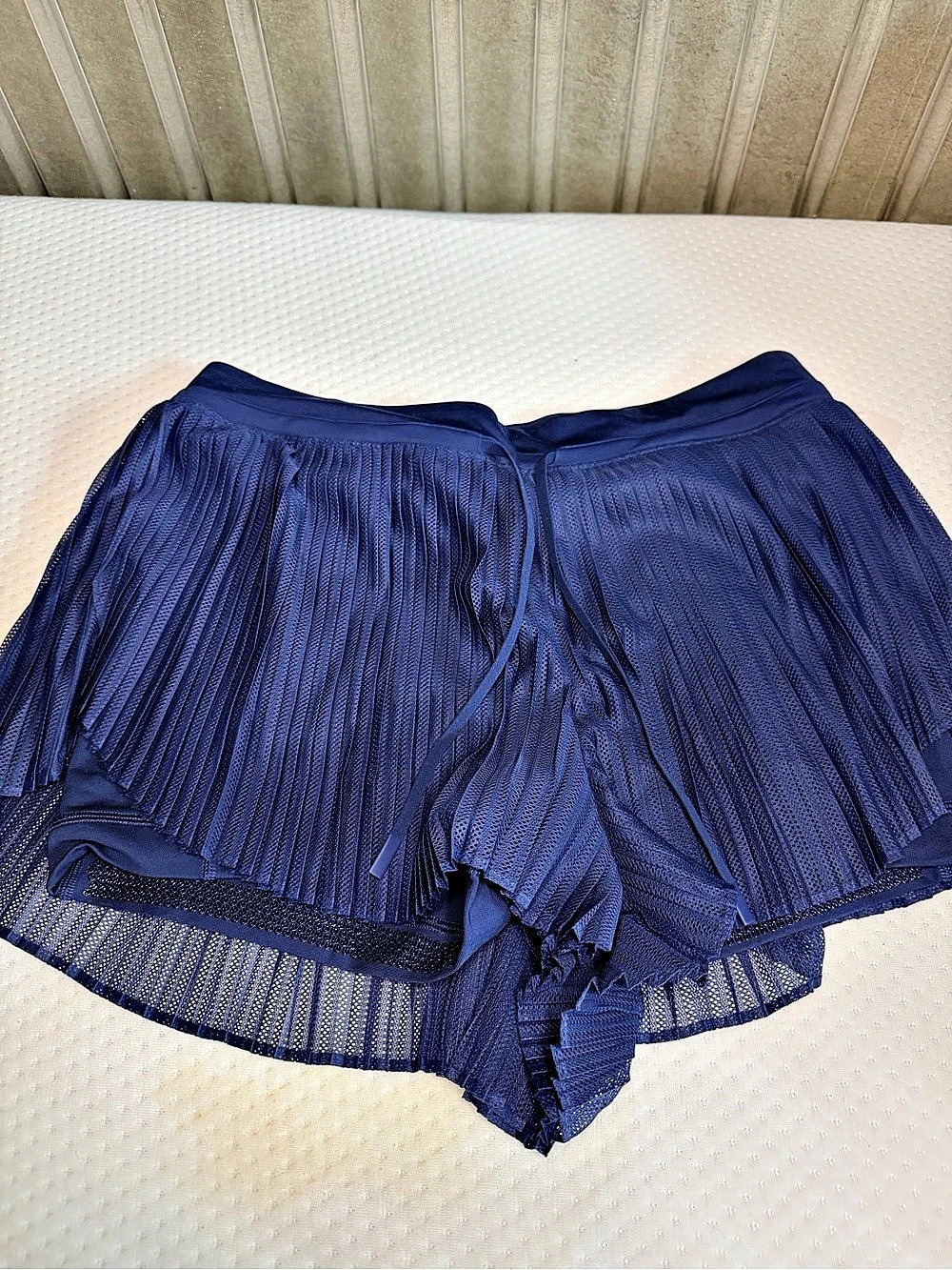 Lululemon Mesh Pleats Mid-Rise Mini Tennis Short Blue NWT